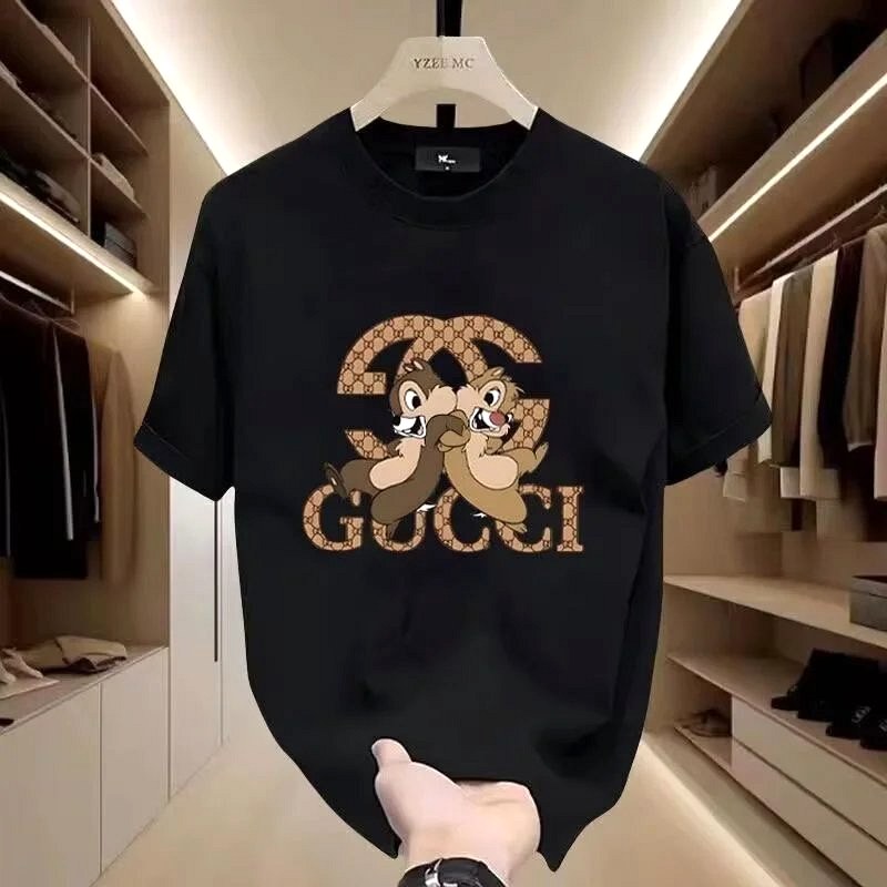 Gucci Black Playful Squirrel T-Shirt Review: Sizing Up a Regular-Fit Graphic Tee