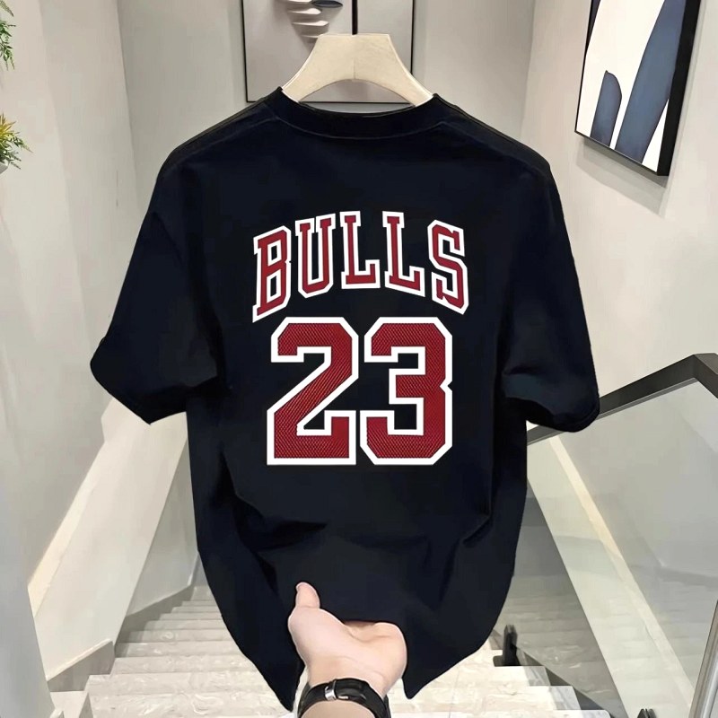 NBA Black T-Shirt in Casual Streetwear Style Review: We Tested the BULLS 23 Print Tee